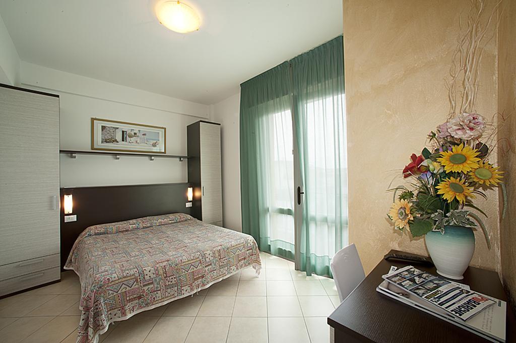 Hotel Milano 3S Bibione Quarto foto
